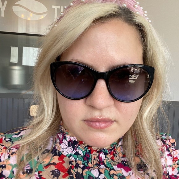 Meet your Posher, Lindsay - Picture 1 of 1